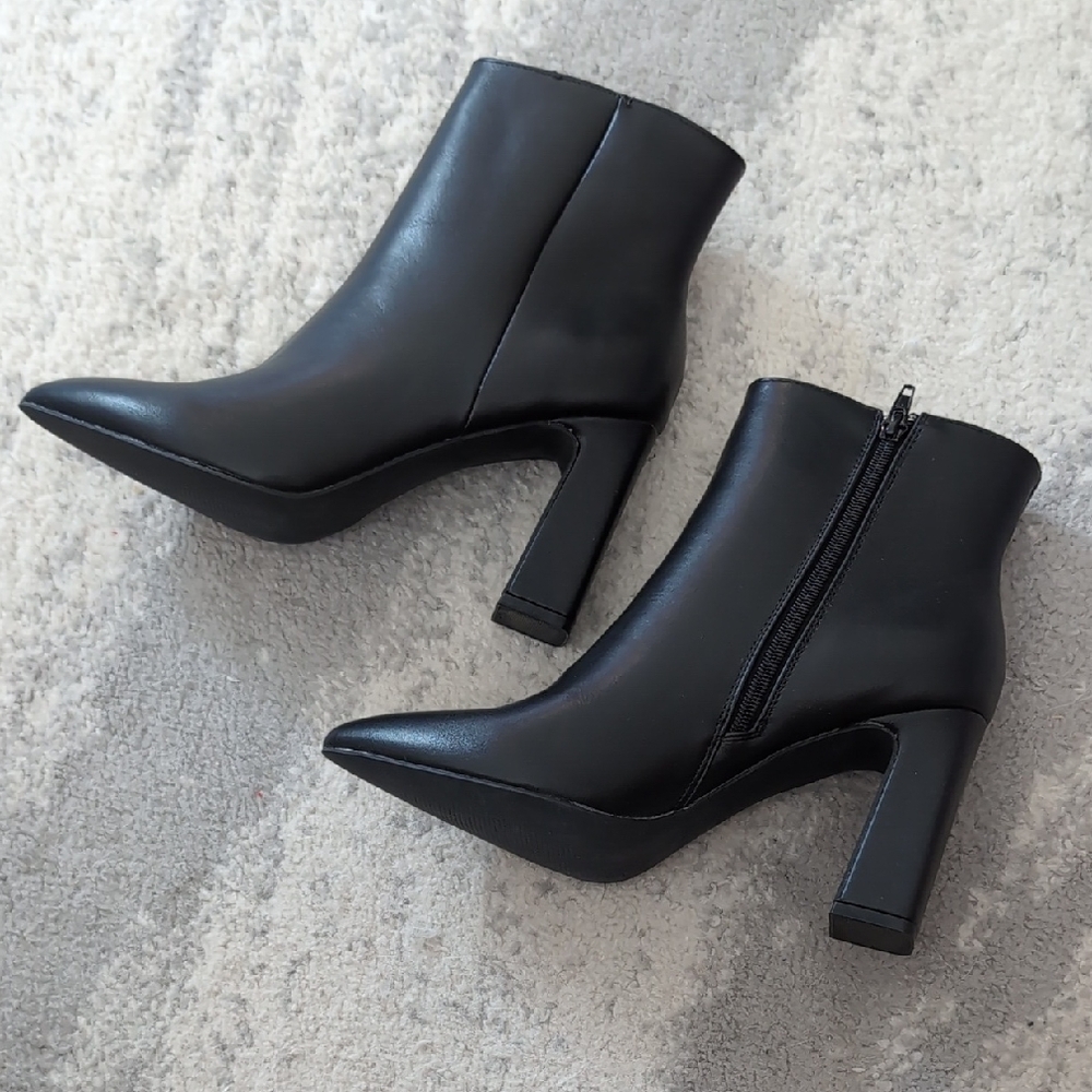 Brand New In Box Madden Girl Bonnie Ankle Booties with Block Heel - 8 - Picture 4 of 9